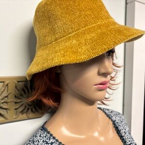 NWT❤️Jeanne Mustard Seed Bucket Hat